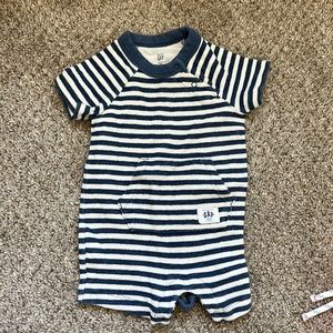 Baby Gap Blue Striped Shorty 3-6 M